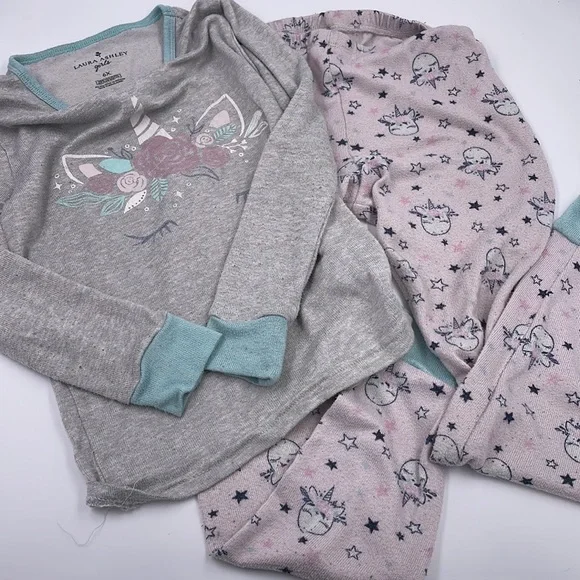 SOLD - Girls pajamas. 11 pieces. Size 6/6X - Picture 2 of 10